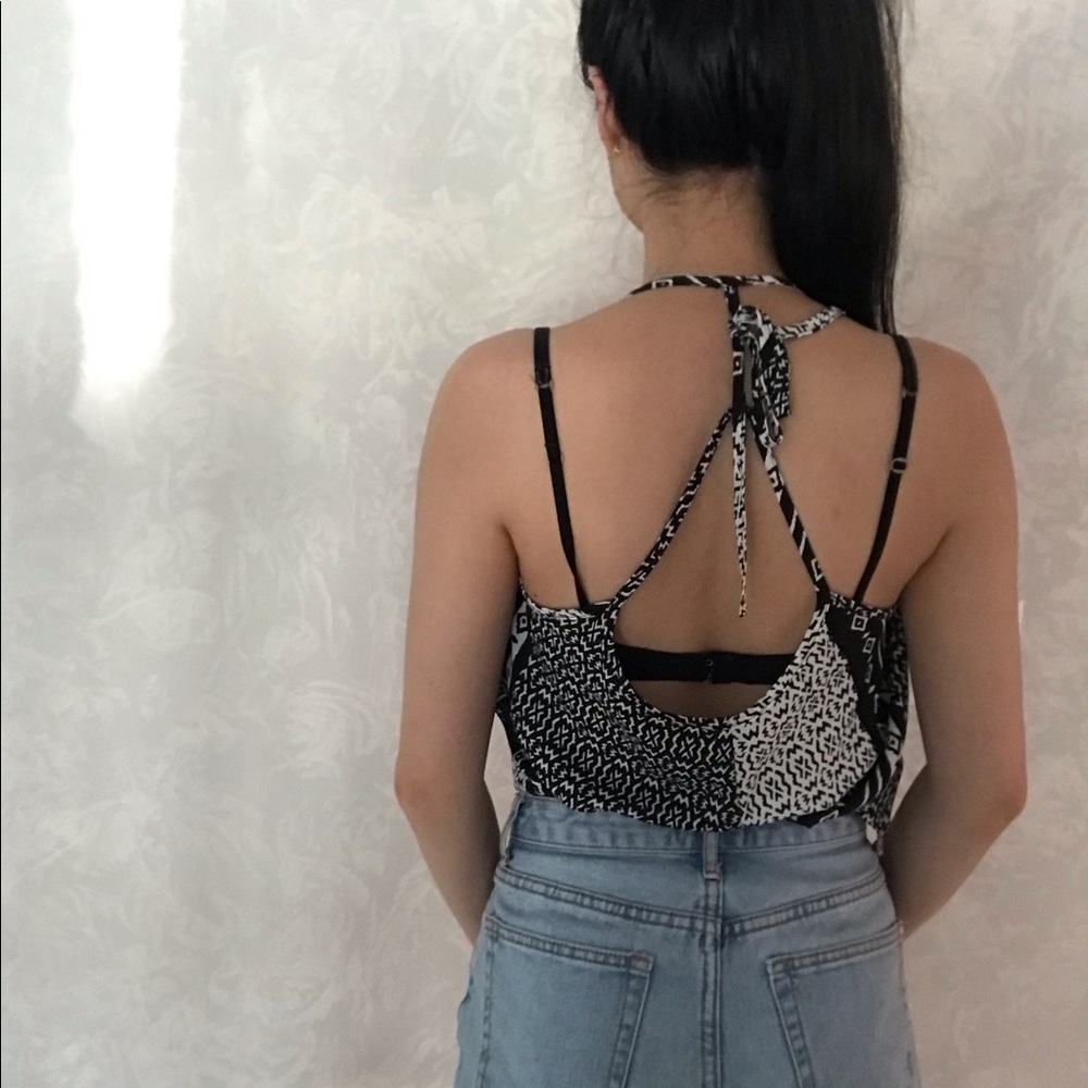 Tie back print tank top